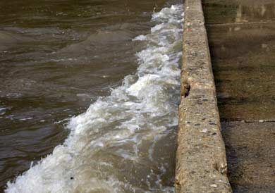 River laps at the Hammett's Crossing bridge 7-30-07